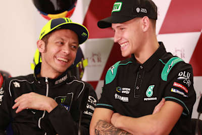 Valentino Rossi und der um zwanzig Jahre jüngere Fabio Quartararo