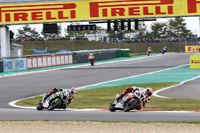 BMW vor Kawasaki – ein seltenes Bild