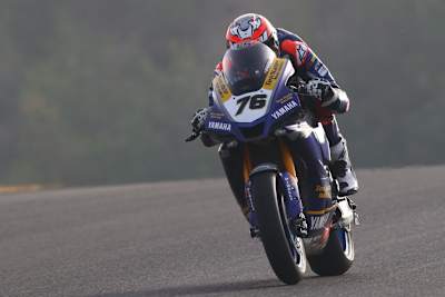 Loris Baz findet die R1 großartig