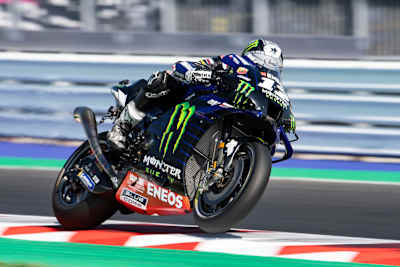 Maverick Viñales: Auspuff und Karbonschwinge kommen wieder ab