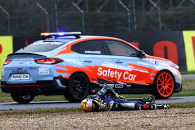 Victor Rodriguez musste nach seinem Sturz geborgen werden