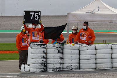 Die Flagge galt der Nummer 75: Albert Arenas