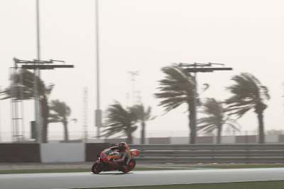 Stefan Bradl im windigen FP3