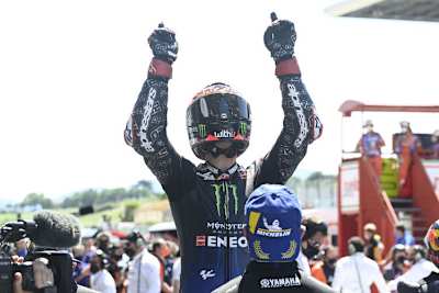 Fabio Quartararo widmete seinen Mugello-Sieg Jason Dupasquier