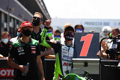 Adrian Huertas ist der nächste Siegfahrer und WM-Leader von MTM Kawasaki