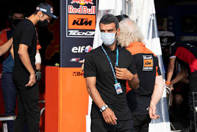 Kenan Sofuoglu im MotoGP-Paddock