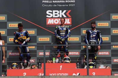 Dominique Aegerter gewinnt auch den zweiten Lauf