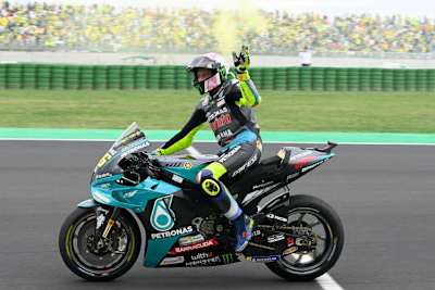 Misano: Valentino Rossi vor gelber Kulisse