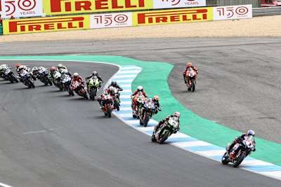 Den Rennstart zum Superpole-Race sollte man nicht verpassen