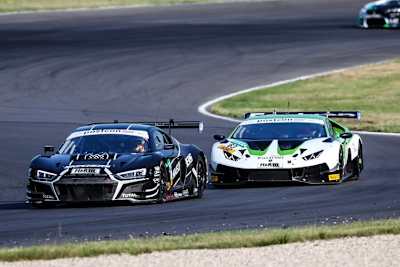 Audi R8 LMS vor Lamborghini Huracan GT3: Schon beim Test des ADAC GT Masters war H&R vertreten 