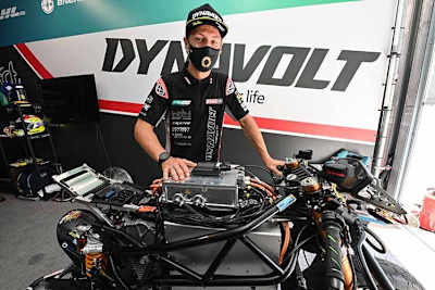 Dominique Aegerter führt den MotoE-Weltcup an