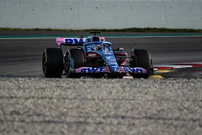 Fernando Alonso bestritt für Alpine den Testauftakt in Barcelona