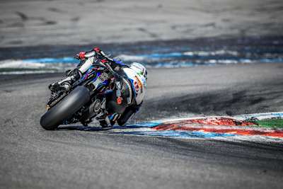 Florian Alt fährt allen davon