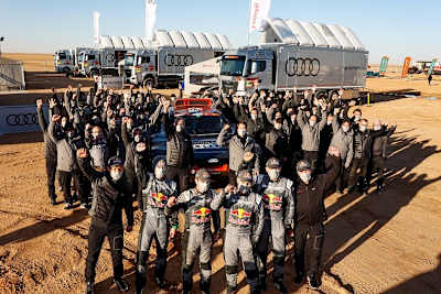 Das Audi-Team beu der Rallye Dakar 2022