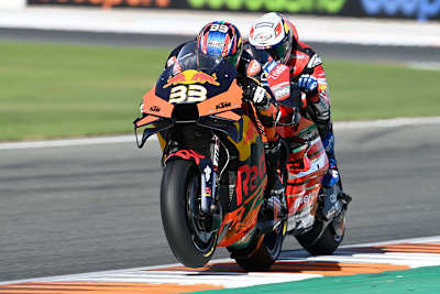 Im Rennen von Valencia: Brad Binder vor Danilo Petrucci 