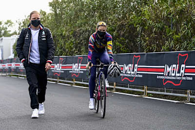 Valtteri Bottas mit seiner Freundin Tiffany Cromwell