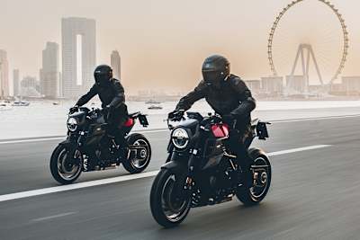 Alle weg: Brabus 1300 R in Rot und Schwarz