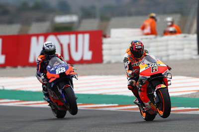 Valencia am Freitag: Stefan Bradl (6) vor Oliveira