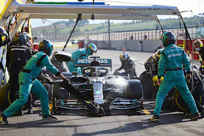 Lewis Hamilton und die rauchenden Bremsen