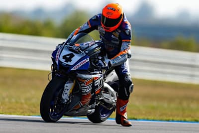 Ricado Brink schaut sich Tricks bei Michael van der Mark ab