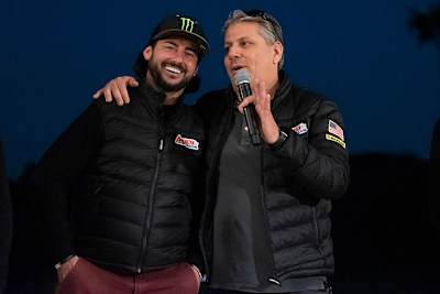 American Racing Team Launch: Hopkins mit Butbul (rechts)