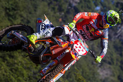 Die Startnummer 222 gehört zu Antonio Cairoli