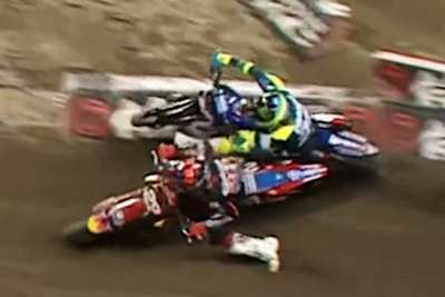 Michael Mosiman räumt Christian Craig in Seattle ab