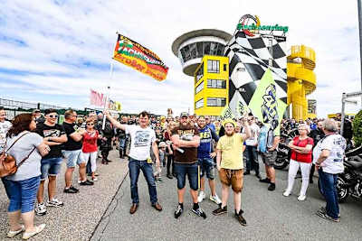 Ein Grand Prix findet nicht statt, aber trotzdem pilgerten zahlreiche Fans an den Sachsenring