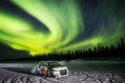 Mattias Esktöm im Nordlicht
