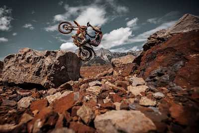 KTM 300 EXC TPI Erzbergrodeo 2022: Aufgerüstet mit ellem, was es braucht, um am Erzberg zu bestehen