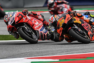 Spannung in Spielberg: Pol Espargaró auf der KTM (44) gegen Jack Miller (43)