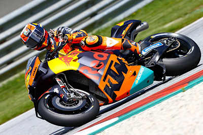 Der gut gelaunte Pol Espargaró grüsste freundlich den speedweek.com-Fotografen