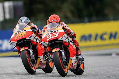 Bekämpften sich nur kurz: Pol Espargaró (44) und Marc Márquez (93)