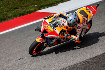 Pol Espargaró auf abtrocknender Strecke