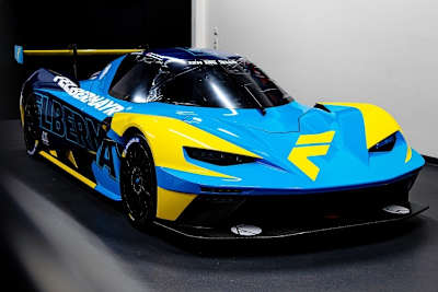 Der KTM X-Bow GTX in den Farben von Felbermayr