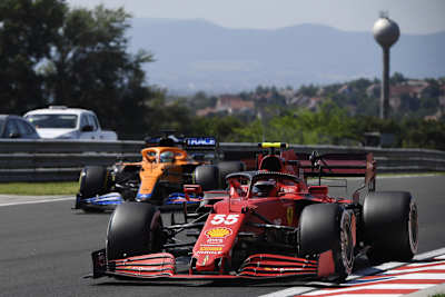 Ferrari und McLaren liegen schon die ganze Saison über fast gleichauf