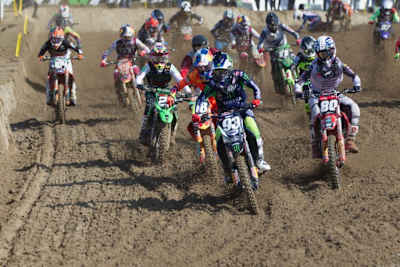 Jago Geerts holte den Holeshot in Lauf 1