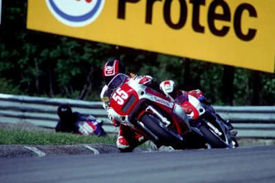 In Mosport sind die Begrenzungen nahe an der eigentlichen Strecke