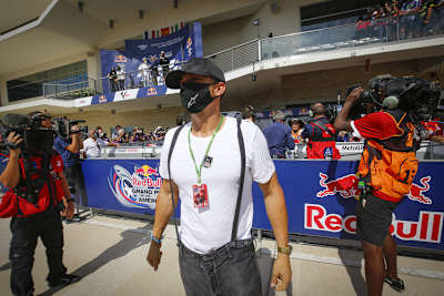 Orlando Bloom - bekannt aus den Filmen "Fluch der Karibik" und "Herr der Ringe" - fieberte in Austin mit