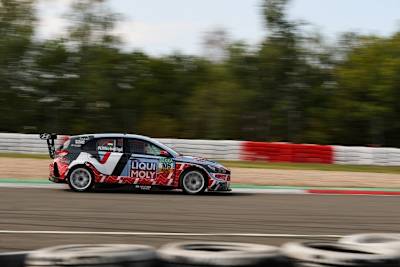 Bei jedem Rennwochenende der ADAC TCR Germany gibt es einen VIP-Hyundai i30 N TCR