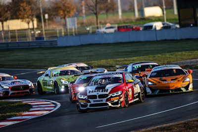 An der Spitze: Der BMW M4 GT4 von Michael Schrey und Gabriele Piana