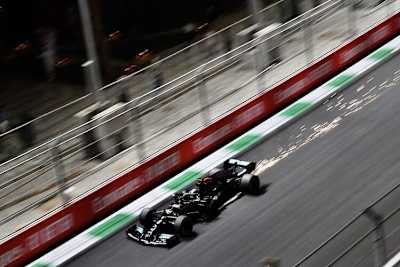 Lewis Hamilton: Ein Zeichen für den verstorbenen Chadwick Boseman