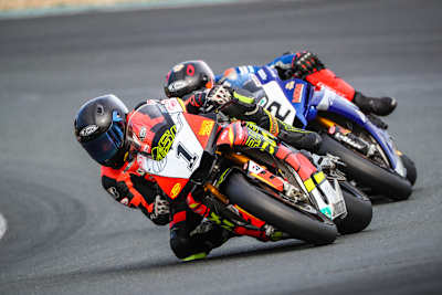 Stefan Hesterberg vor Marc Moser