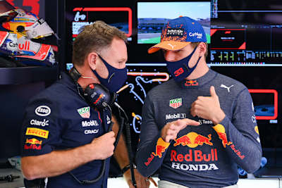 Red Bull Racing-Teamchef Christian Horner mit Polesetter Max Verstappen