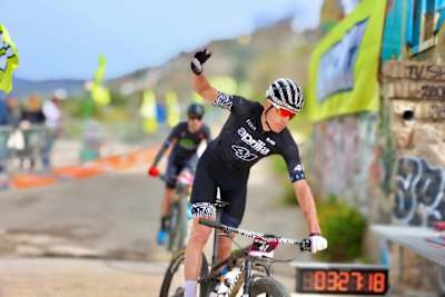 Aleix Espargaró fühlt sich auch ohne Motor auf zwei Rädern wohl