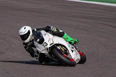 Max Kofler gewöhnt sich weiter an die Ducati 955 V2