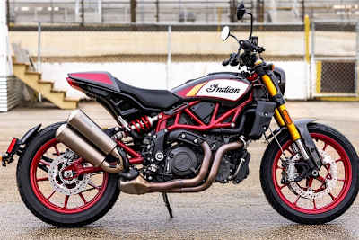 Gepflegtes Asphalt-Surfing mit der Indian FTR 1200 Carbon