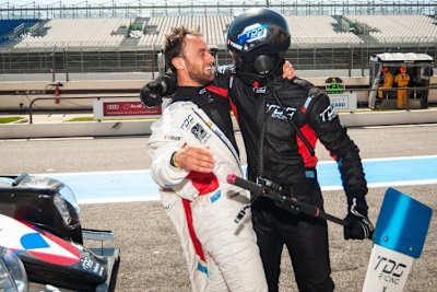 Jubel bei Mathias Beche über die Pole-Position für die 4h Le Castellet