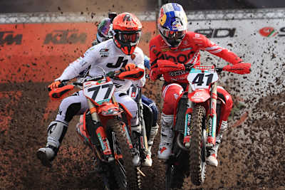 Pauls Jonass (#41) und Alessandro Lupino (#77)