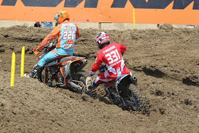 Macht mehr Spass, darf in der Schweiz aber derzeit nicht sein: Motocross-Training mit einem Privatgegner 